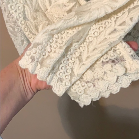 Express SP Simply Beautiful White Lace Top - Picture 5 of 7